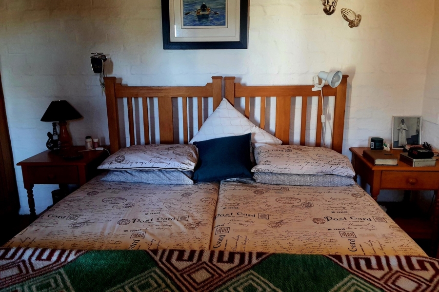 4 Bedroom Property for Sale in Boggomsbaai Western Cape